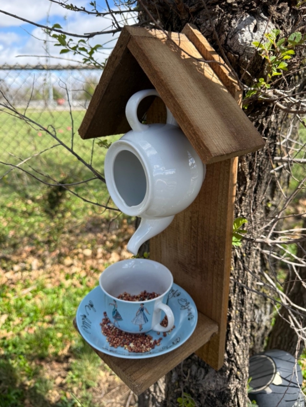Rustic Wooden Handcrafted Teapot Bird Feeder Fly High - Picture 13 of 16